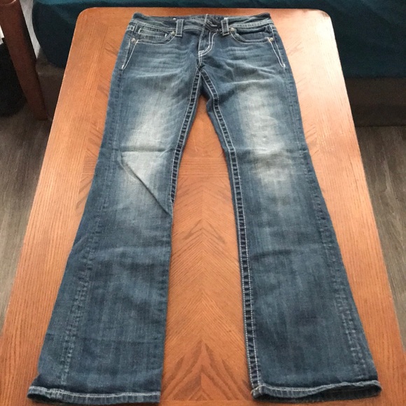 Jeans - Picture 1 of 3